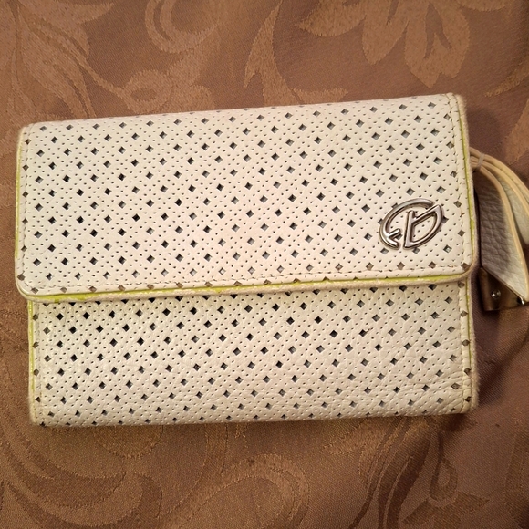 Frances Cobiasta Elegant White Perforated Women's leather Wallet - Picture 1 of 2